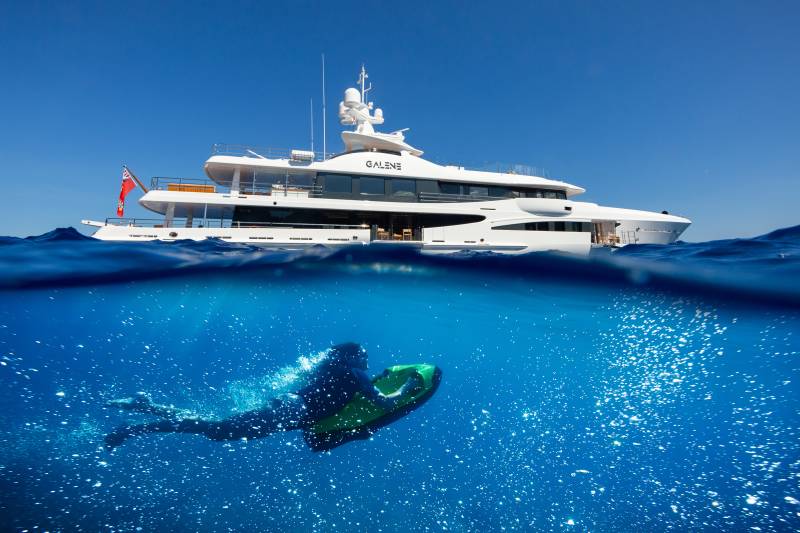 home luxury yacht charter