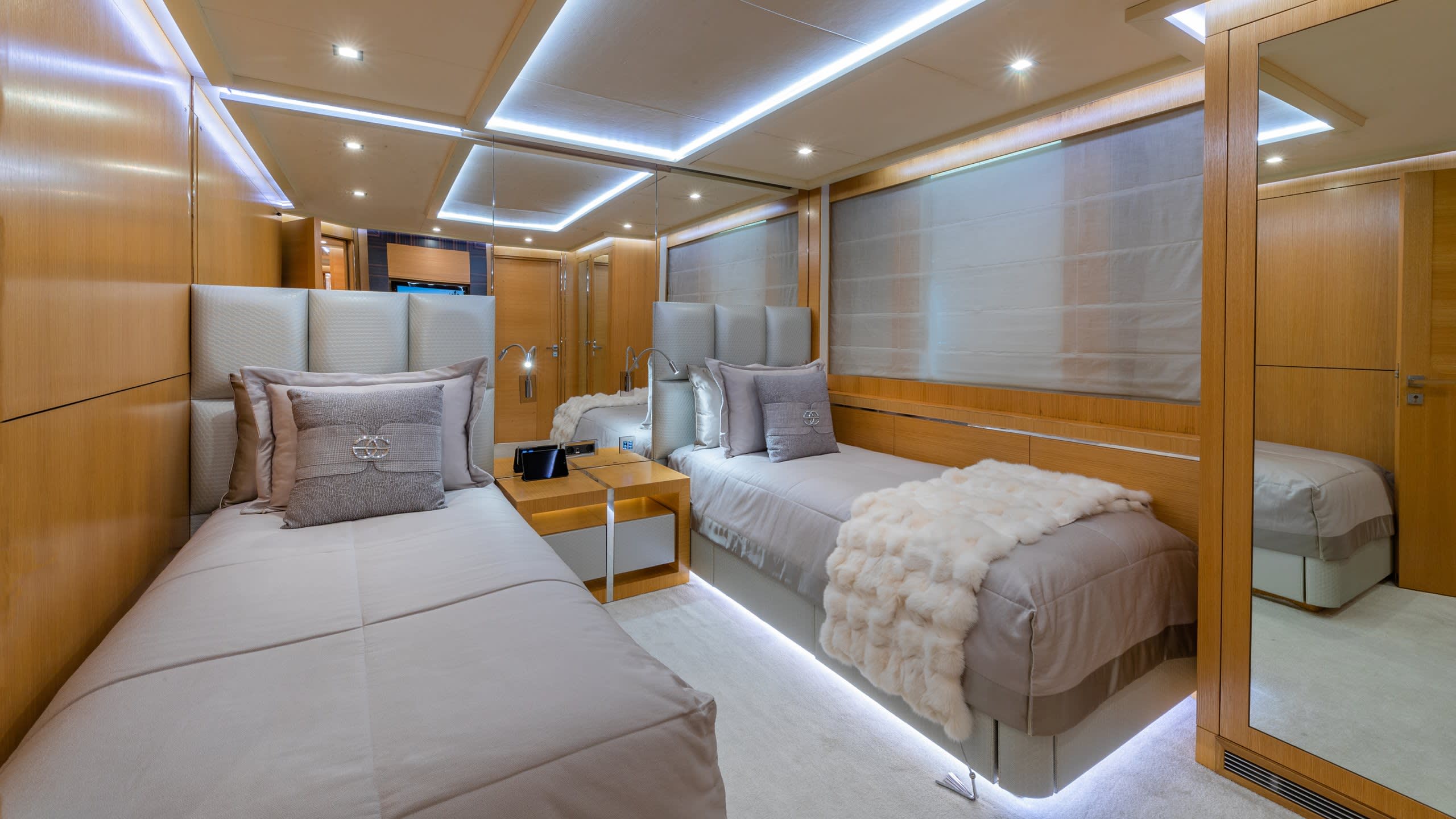 db9 yacht interior